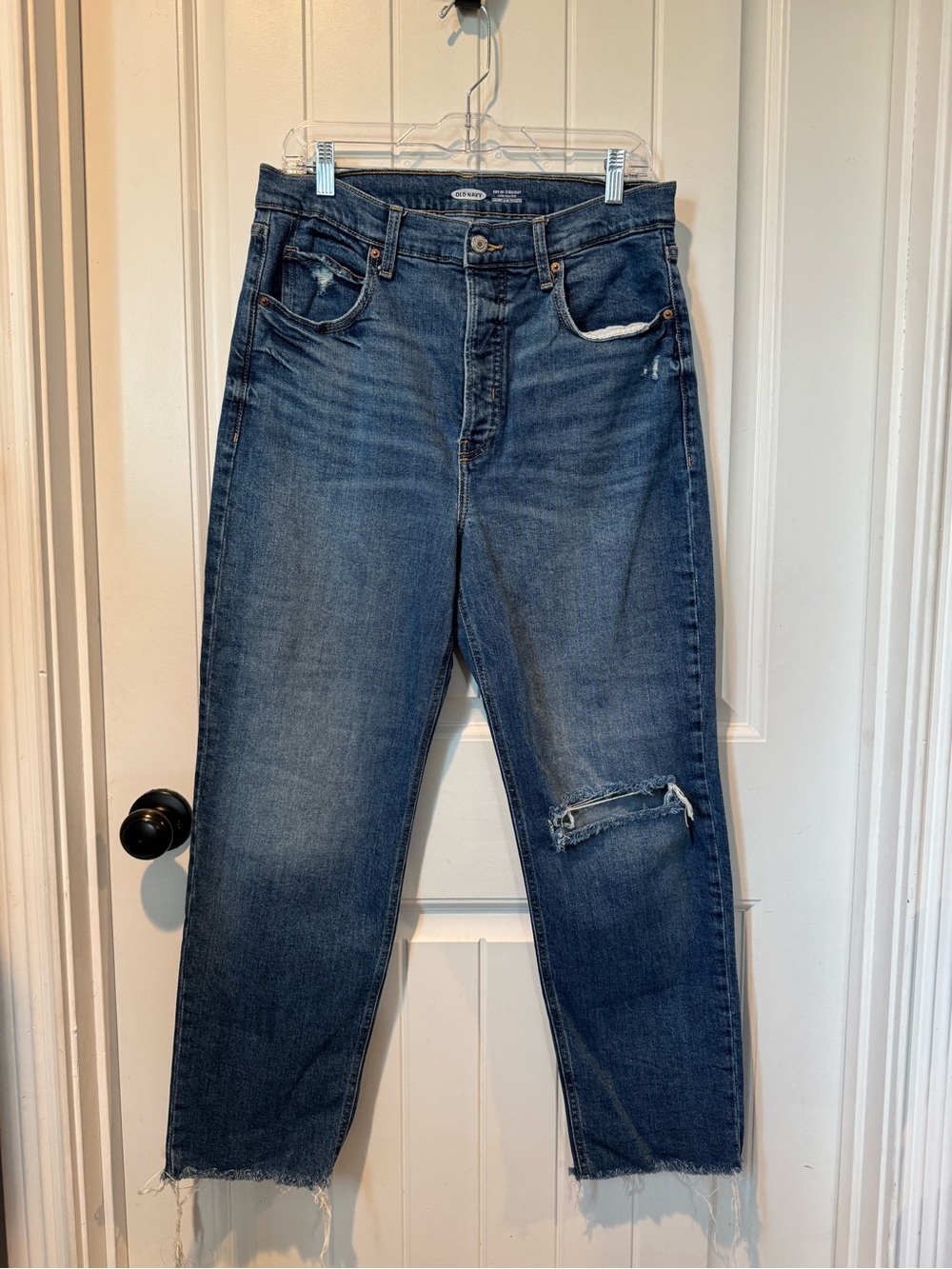Old Navy Sky High Distressed Straight-Leg Jeans - Medium Blue
